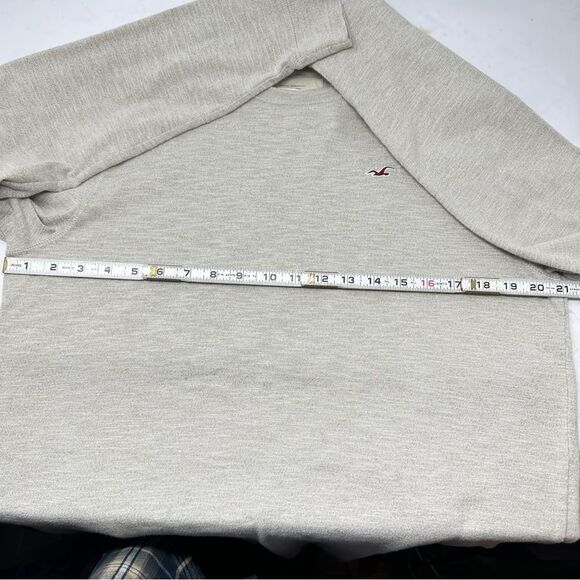 Hollister Textured Crewneck Sweater-Large  - Picture 13 of 13